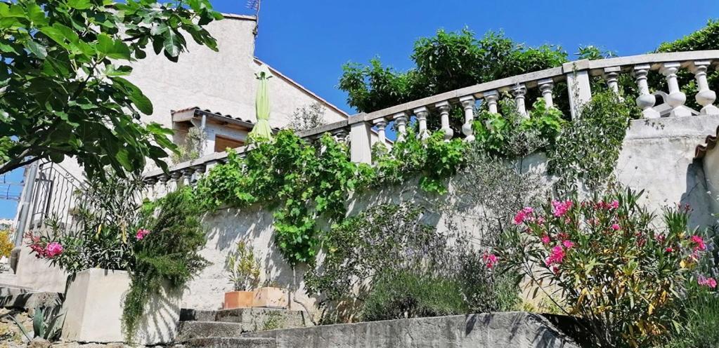 Vila La Cayrade Uzer  Exteriér fotografie